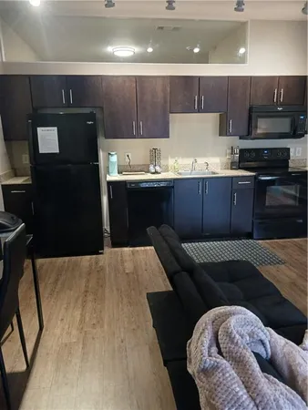 $1,350 | 1655 Fifth Avenue, Unit 501, Pittsburgh, PA 15219