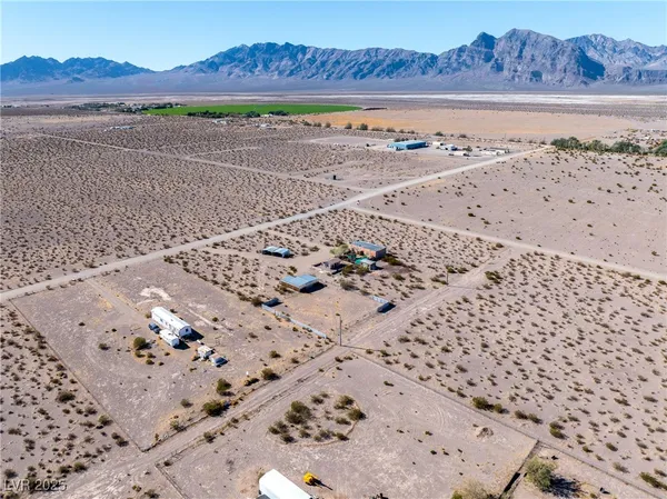 $319,000 | 930 West Weiss Boulevard, Amargosa Valley, NV 89020