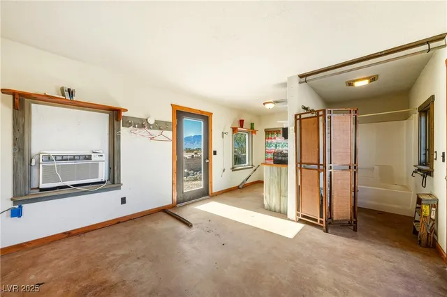 $319,000 | 930 West Weiss Boulevard, Amargosa Valley, NV 89020