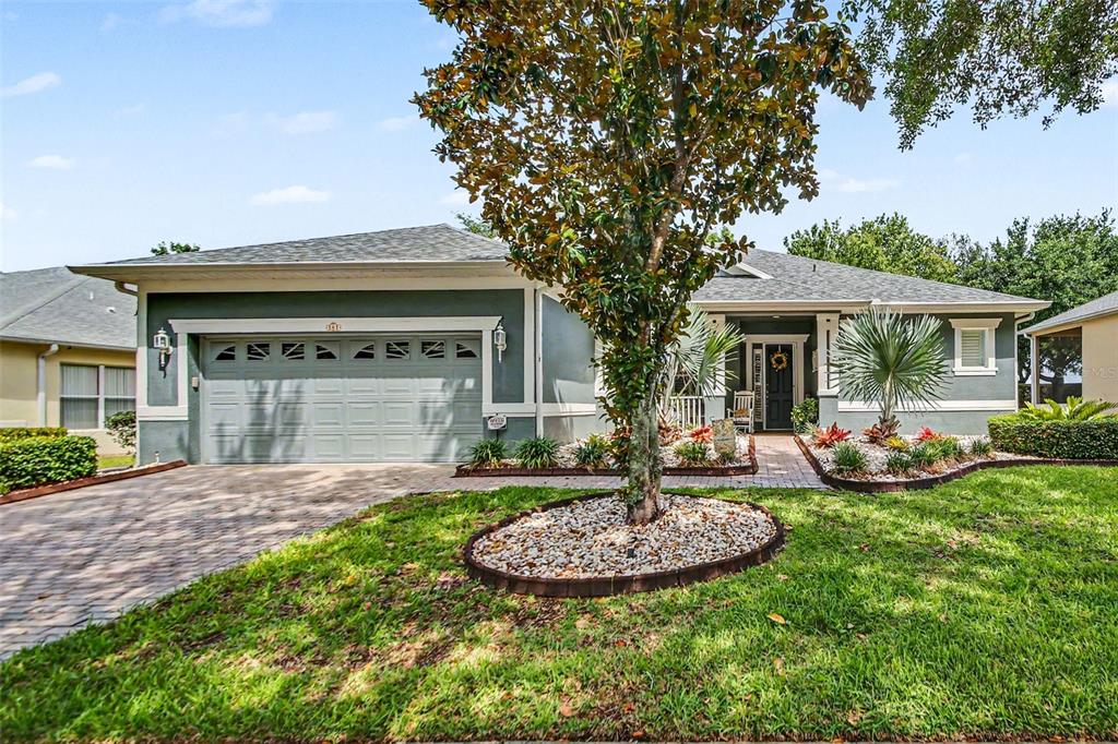 181 Crepe Myrtle Drive Groveland, FL 34736 - Photo 2 of 27