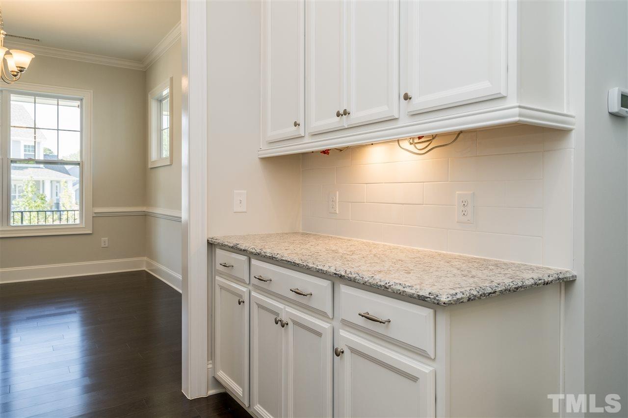 301 Queens Plate Court Raleigh, NC 27606 - Photo 6 of 29 Gallery Image 6
