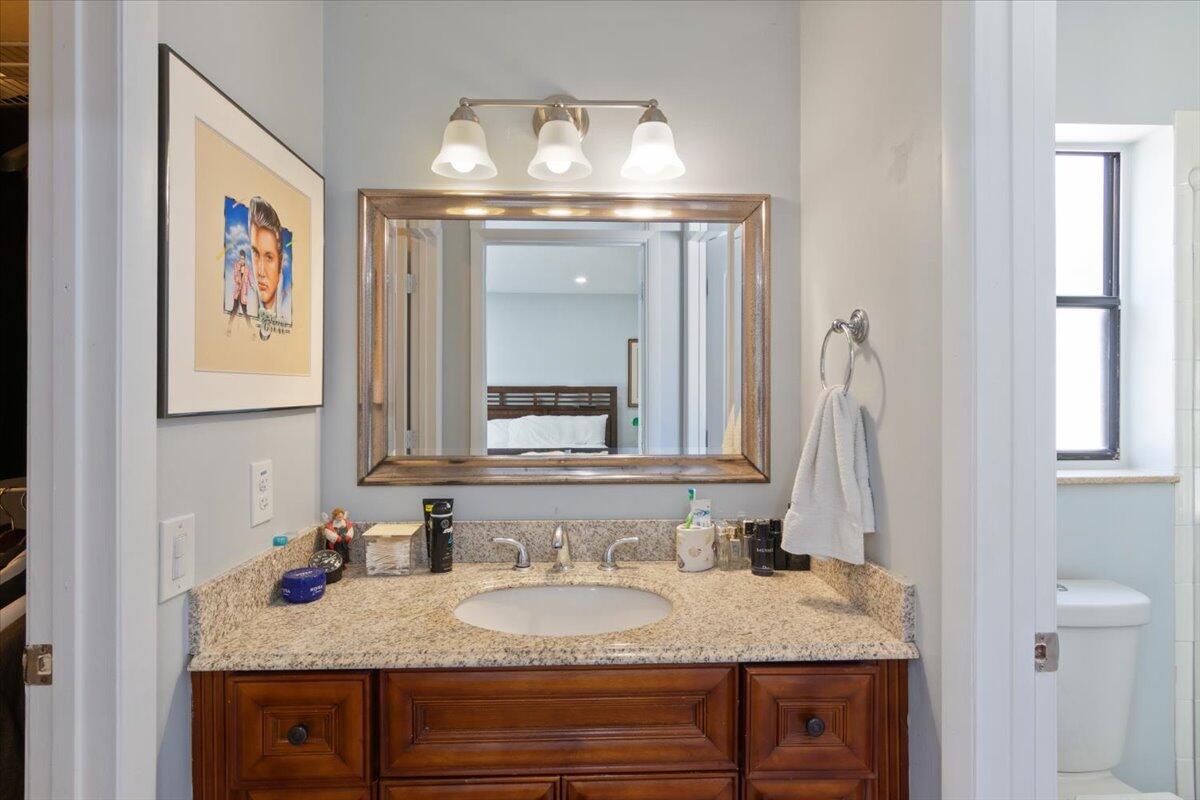 21565 Eucalyptus Way Boca Raton, FL 33433 - Photo 37 of 42 Primary Bathroom