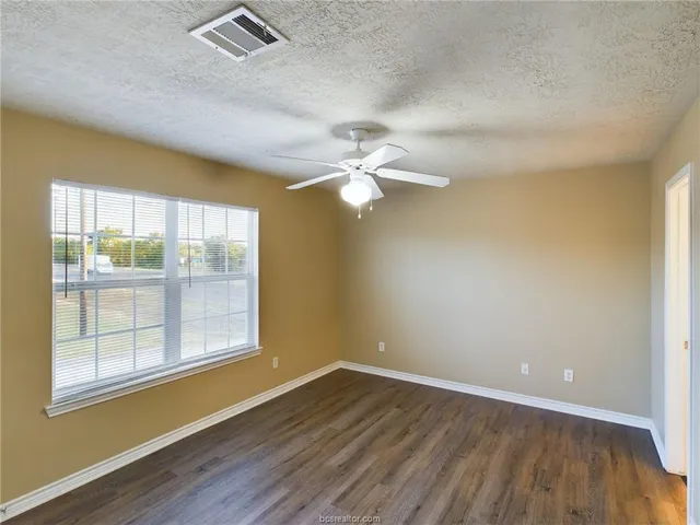 $2,400 | 4064 Southern Trace Drive, College Station, TX 77845