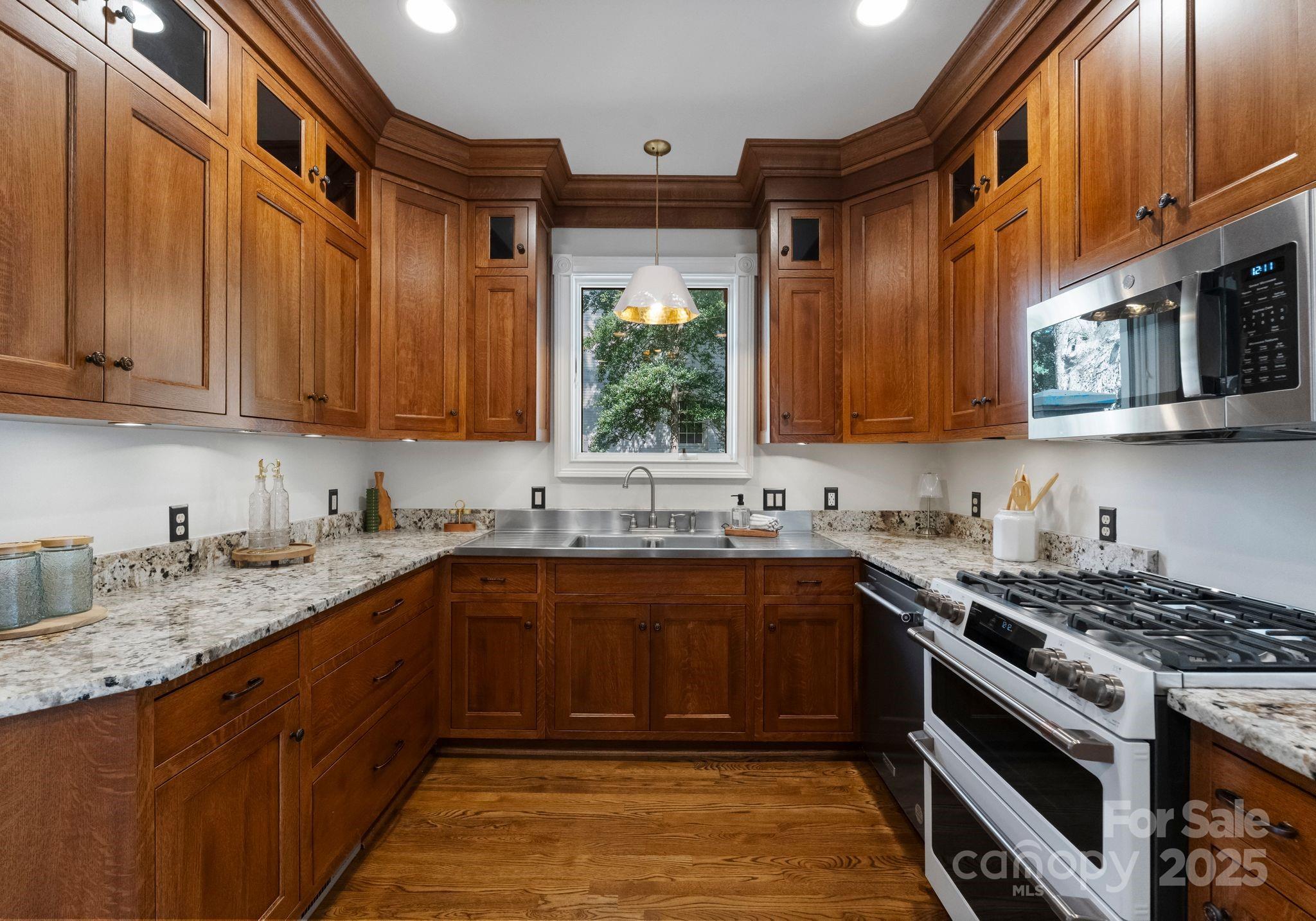 1619 Providence Road Charlotte, NC 28207 - Photo 11 of 46