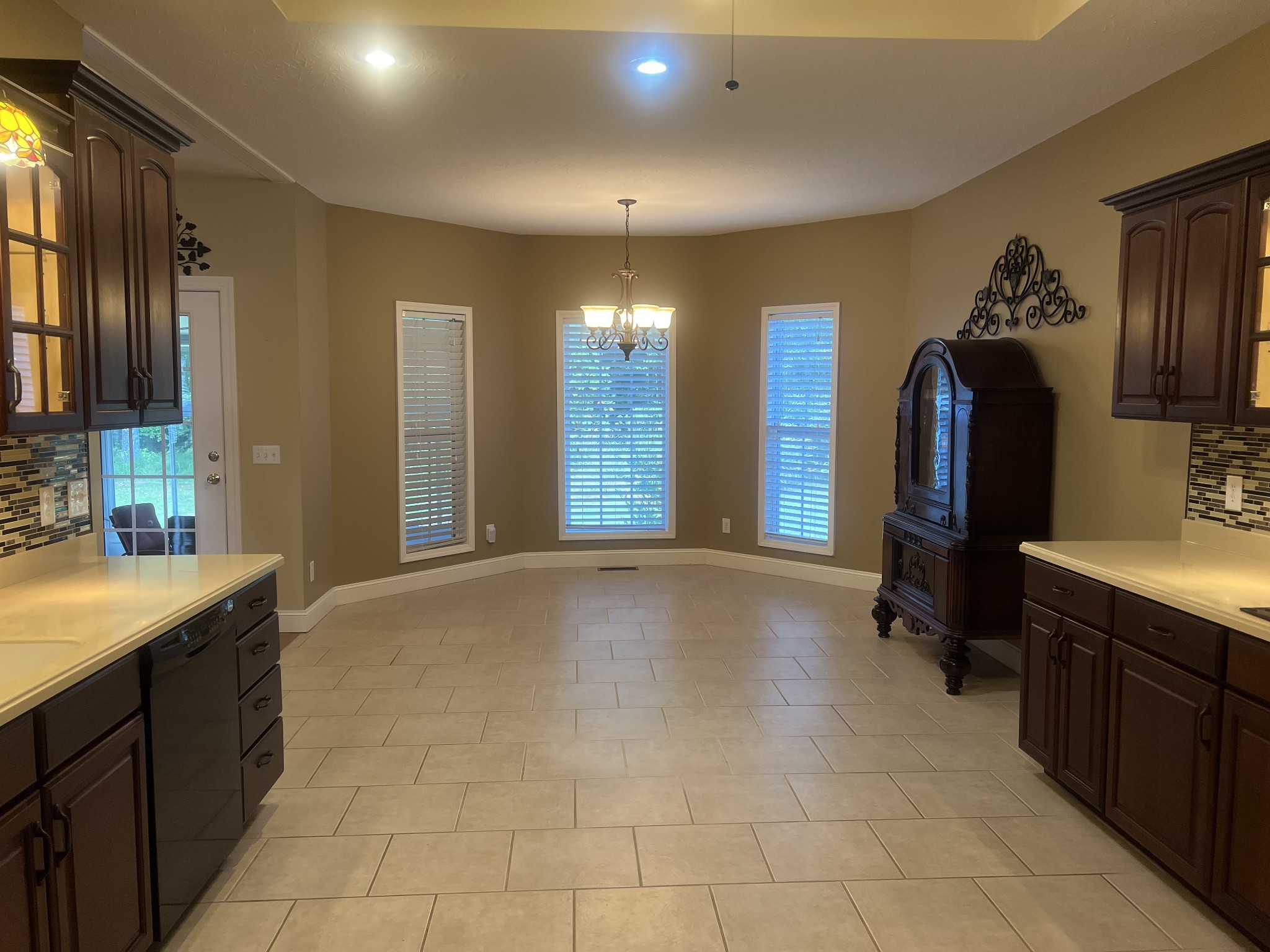 195 Froedge Drive Lafayette, TN 37083 - Photo 10 of 29 a view of a bathroom with a sink and mirror