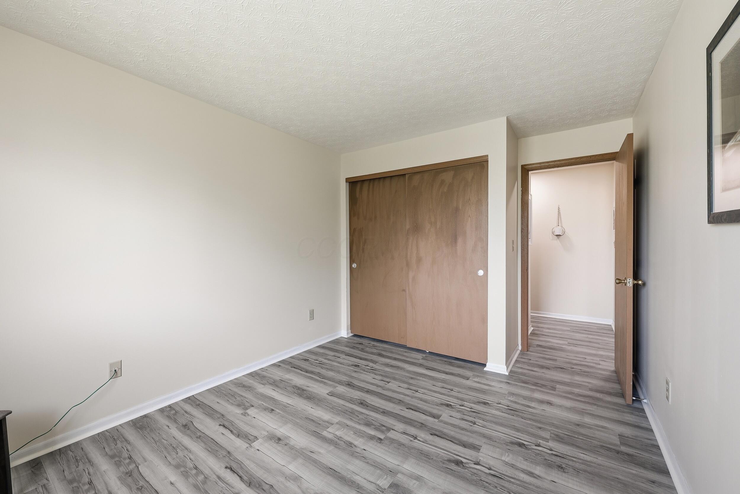 5885 Beechcroft Road, Unit 302 Columbus, OH 43229 - Photo 8 of 24 10_072a6520