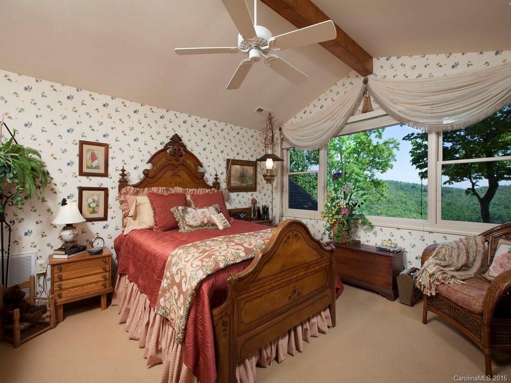 14 Spring Ridge Lane Hendersonville, NC 28739 - Photo 12 of 16 Gallery Image 12