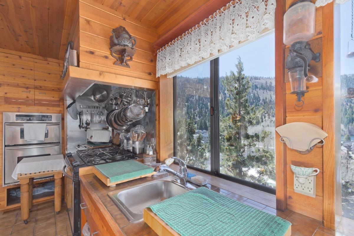 100 Carson View Drive June Lake, CA 93529 - Photo 14 of 48