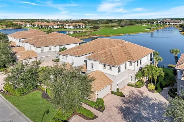 $949,000 | 8783 Coastline Court, Unit 202, Naples, FL 34120