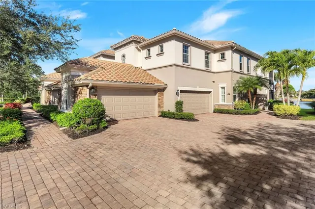 $949,000 | 8783 Coastline Court, Unit 202, Naples, FL 34120