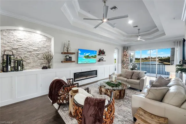 $949,000 | 8783 Coastline Court, Unit 202, Naples, FL 34120