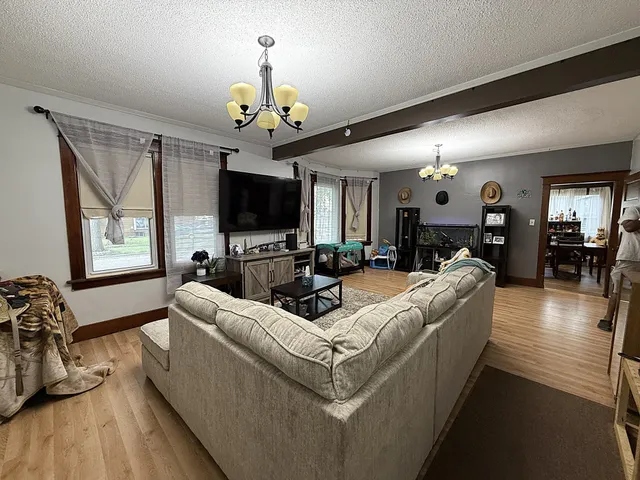 $187,000 | 202 South 6th Street, Montevideo, MN 56265