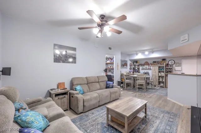 $289,000 | 10001 Peace Way, Unit 1252, Las Vegas, NV 89147