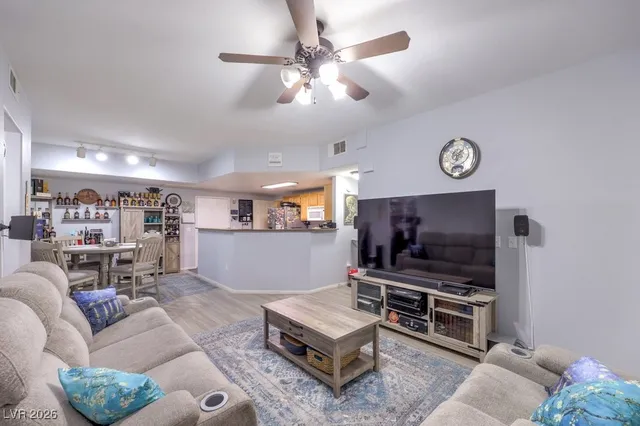 $289,000 | 10001 Peace Way, Unit 1252, Las Vegas, NV 89147