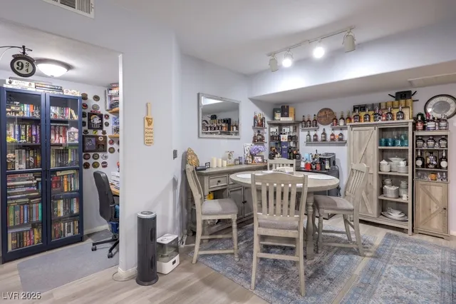 $289,000 | 10001 Peace Way, Unit 1252, Las Vegas, NV 89147