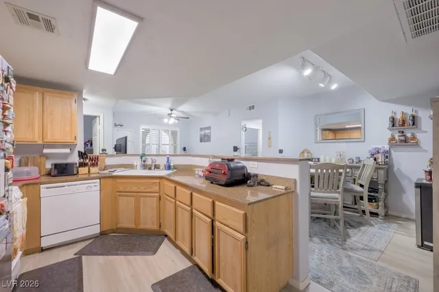 $289,000 | 10001 Peace Way, Unit 1252, Las Vegas, NV 89147