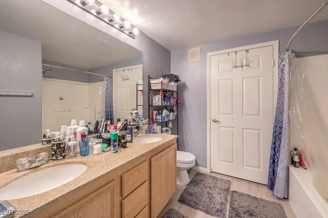 $289,000 | 10001 Peace Way, Unit 1252, Las Vegas, NV 89147