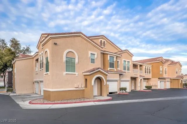 $289,000 | 10001 Peace Way, Unit 1252, Las Vegas, NV 89147