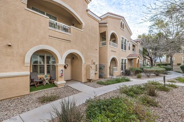 $289,000 | 10001 Peace Way, Unit 1252, Las Vegas, NV 89147