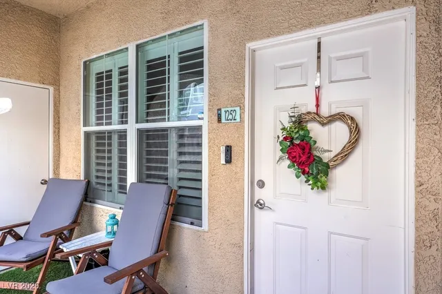 $289,000 | 10001 Peace Way, Unit 1252, Las Vegas, NV 89147