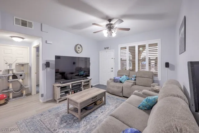 $289,000 | 10001 Peace Way, Unit 1252, Las Vegas, NV 89147
