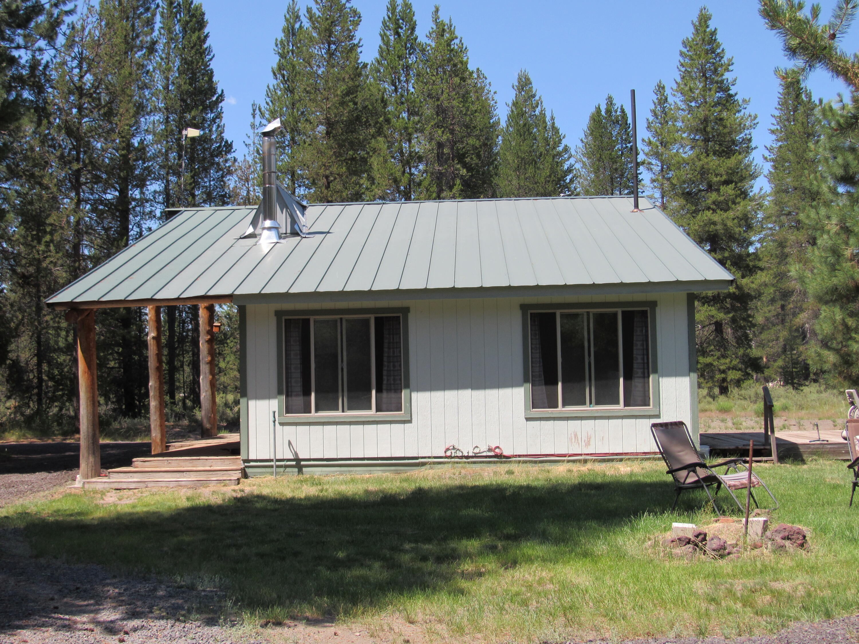 72915 Sun Mountain Road Chiloquin, OR 97624 - Photo 19 of 19 side view of home