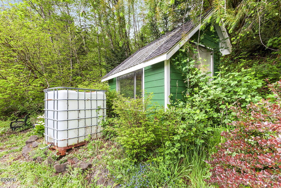 6171 Logsden Road Logsden, OR 97357 - Photo 50 of 72 Greenhouse