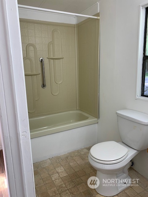 6800 North Enterprise Road, Unit 24 Ferndale, WA 98248 - Photo 11 of 18 a bathroom with a toilet and a shower