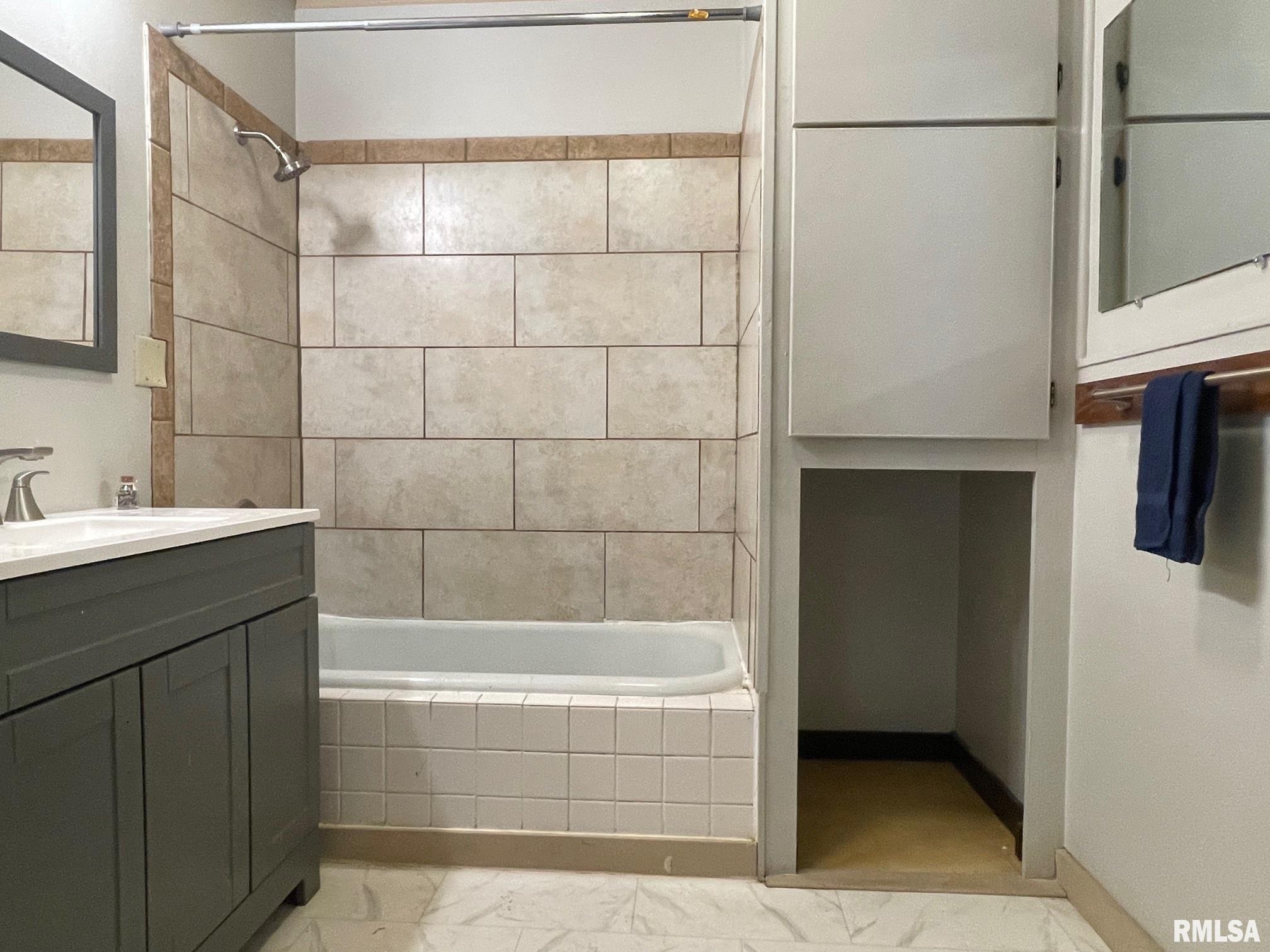 2129 South 10th Street Springfield, IL 62703 - Photo 13 of 22