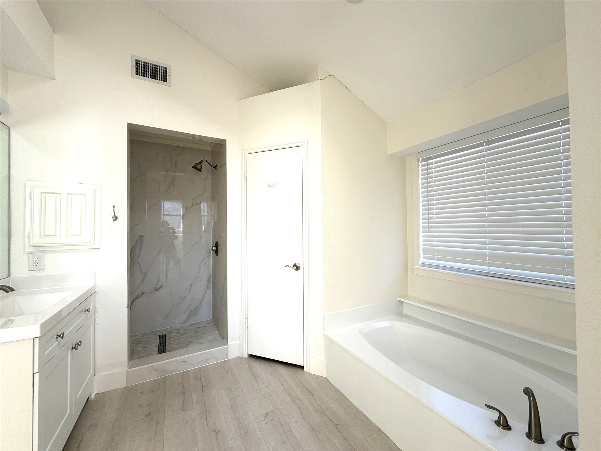 2123 Echo Ridge Sugar Land, TX 77478 - Photo 13 of 17