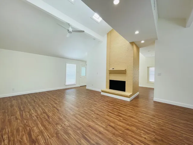 $2,100 | 2123 Echo Ridge, Sugar Land, TX 77478