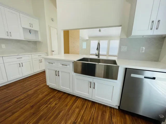 $2,100 | 2123 Echo Ridge, Sugar Land, TX 77478