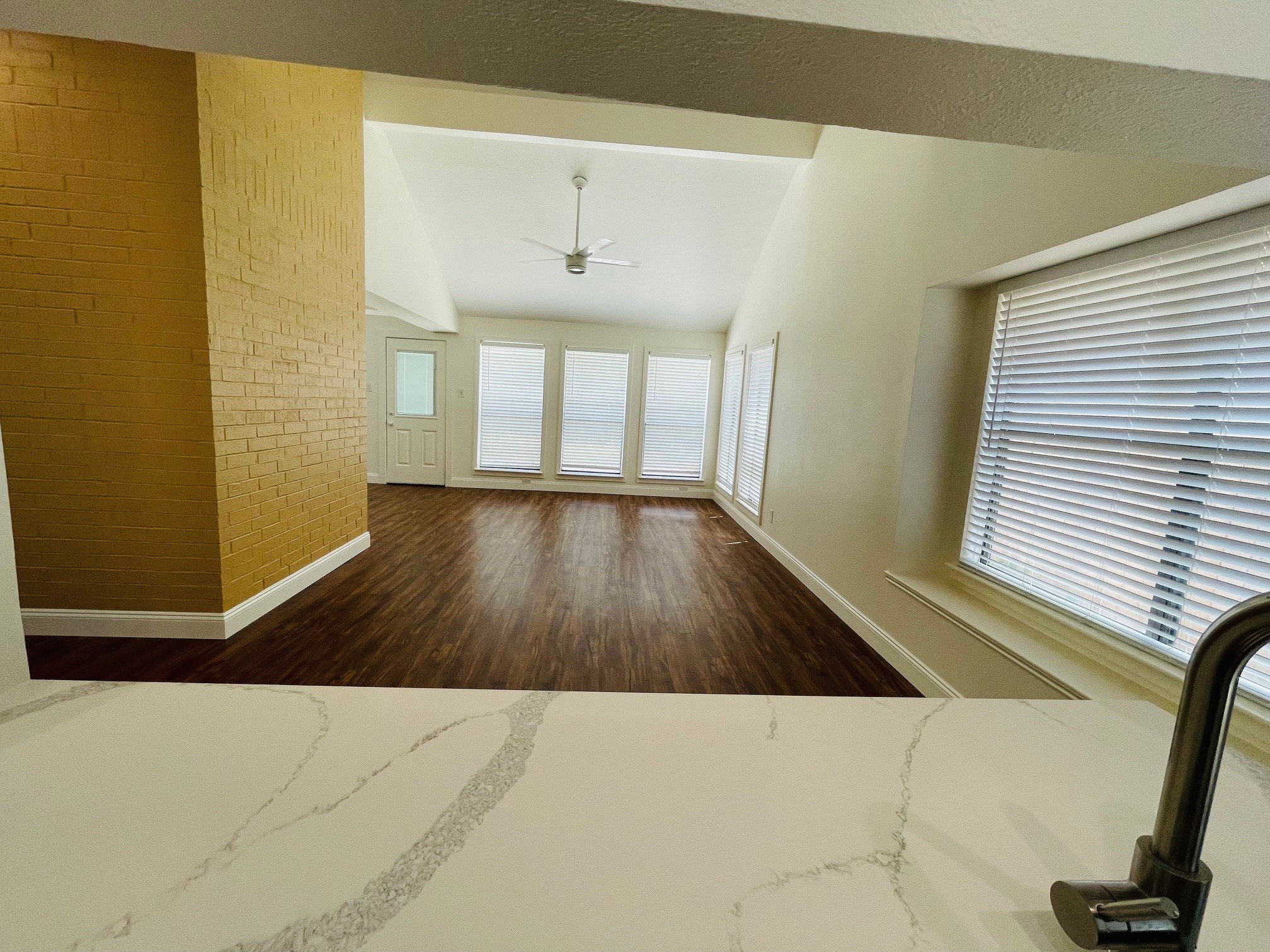 2123 Echo Ridge Sugar Land, TX 77478 - Photo 10 of 17