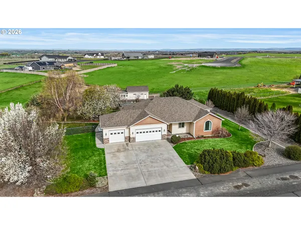 $649,900 | 77286 Joyce Way, Echo, OR 97826