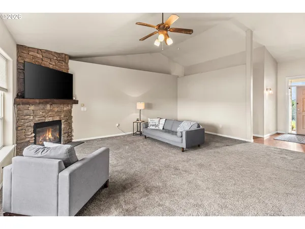 $649,900 | 77286 Joyce Way, Echo, OR 97826