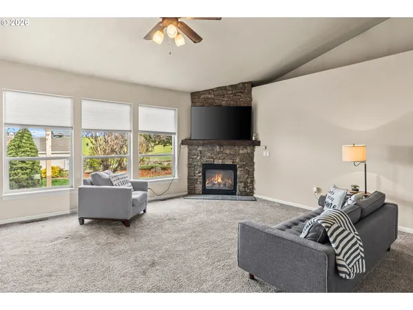 $649,900 | 77286 Joyce Way, Echo, OR 97826