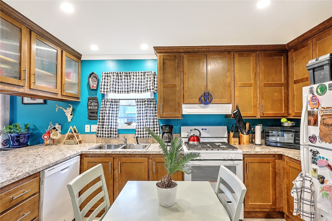 8 Stephanie Drive Pawtucket, RI 02860 - Photo 9 of 22