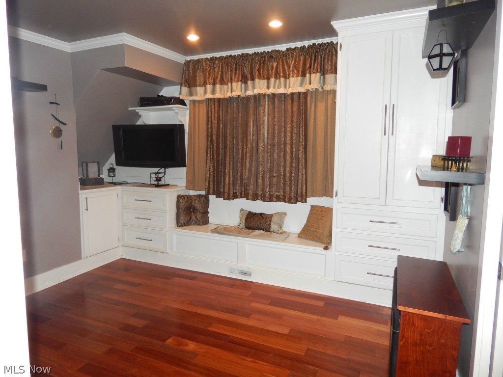519 Massillon Road Akron, OH 44306 - Photo 10 of 25 Gallery Image 10