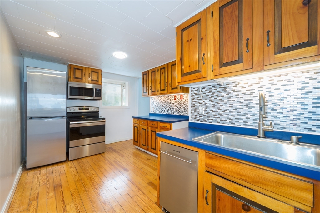 6 Cypress Road Natick, MA 01760 - Photo 7 of 19