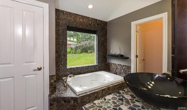 10326 Schuessler Road St. Louis, MO 63128 - Photo 24 of 48 Gallery Image 24