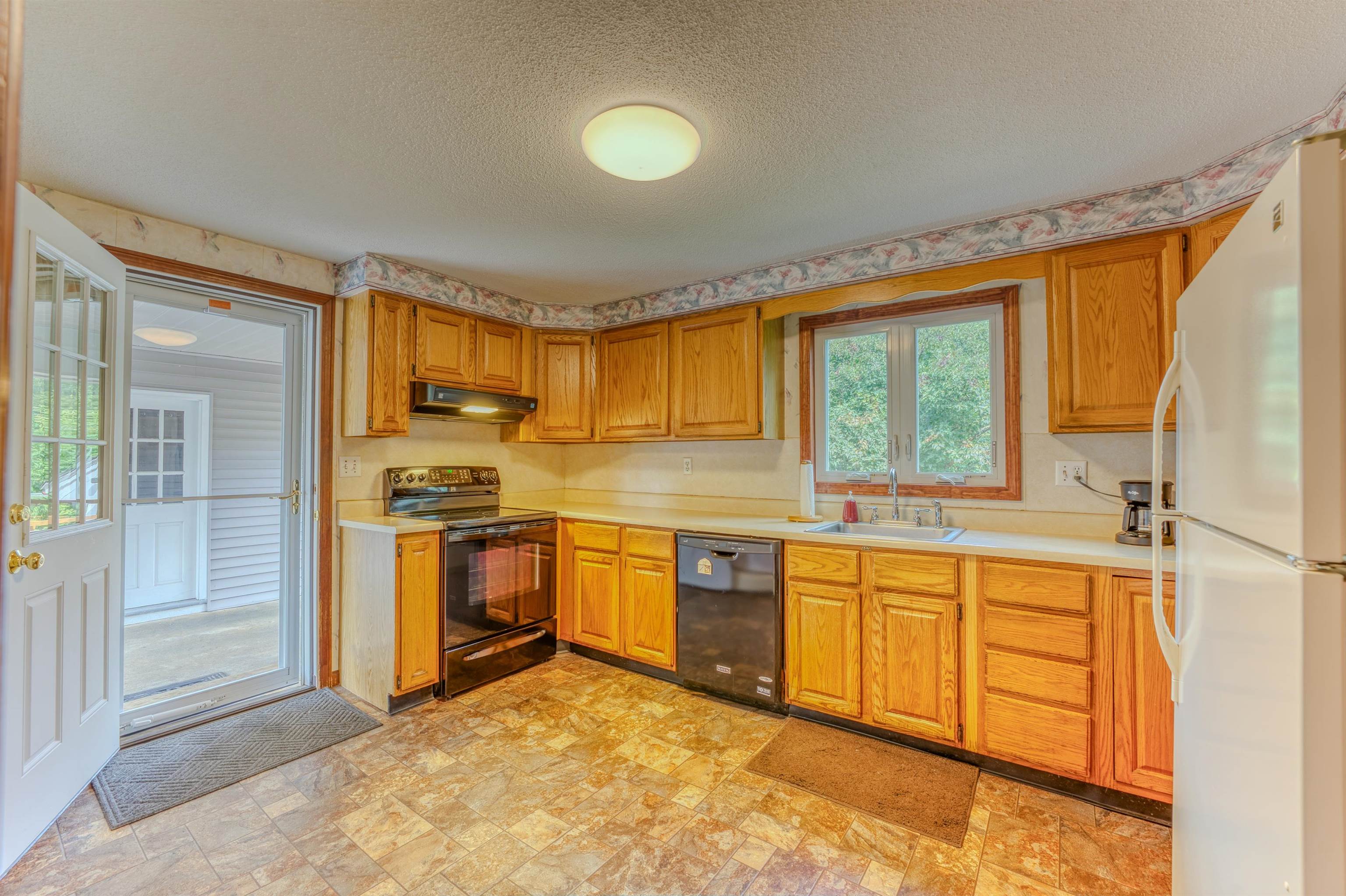 165 Bethlehem Road Littleton, NH 03561 - Photo 3 of 51