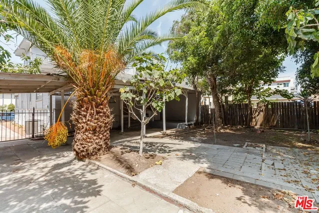 $5,495 | 1228 Fedora Street, Los Angeles, CA 90006