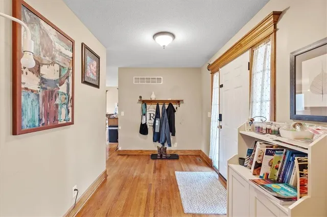 $425,000 | 1607 Northwest Pin Oak Court, Grain Valley, MO 64029