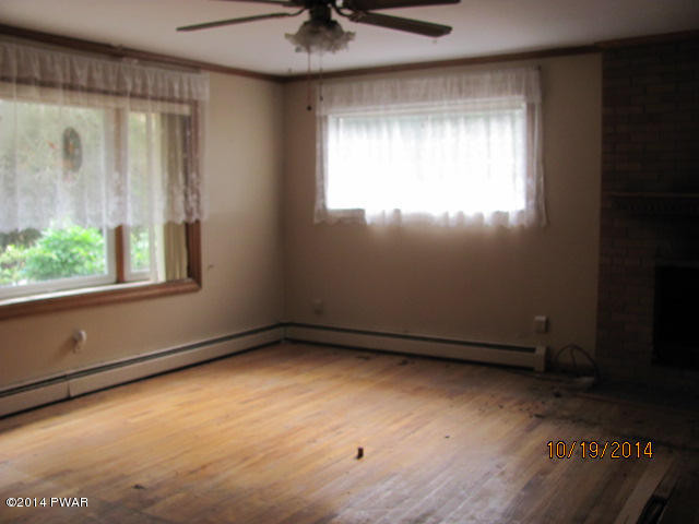 1032 Pne Rdg Drive Bushkill, PA 18324 - Photo 6 of 11