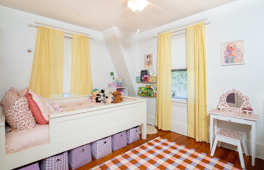 70 Chestnut Street Fairhaven, MA 02719 - Photo 23 of 35