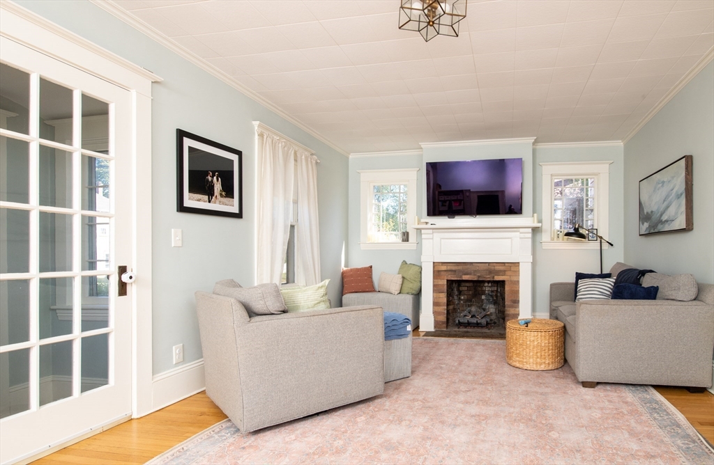 70 Chestnut Street Fairhaven, MA 02719 - Photo 5 of 35