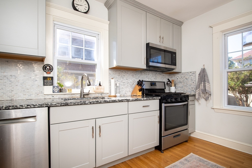 70 Chestnut Street Fairhaven, MA 02719 - Photo 8 of 35