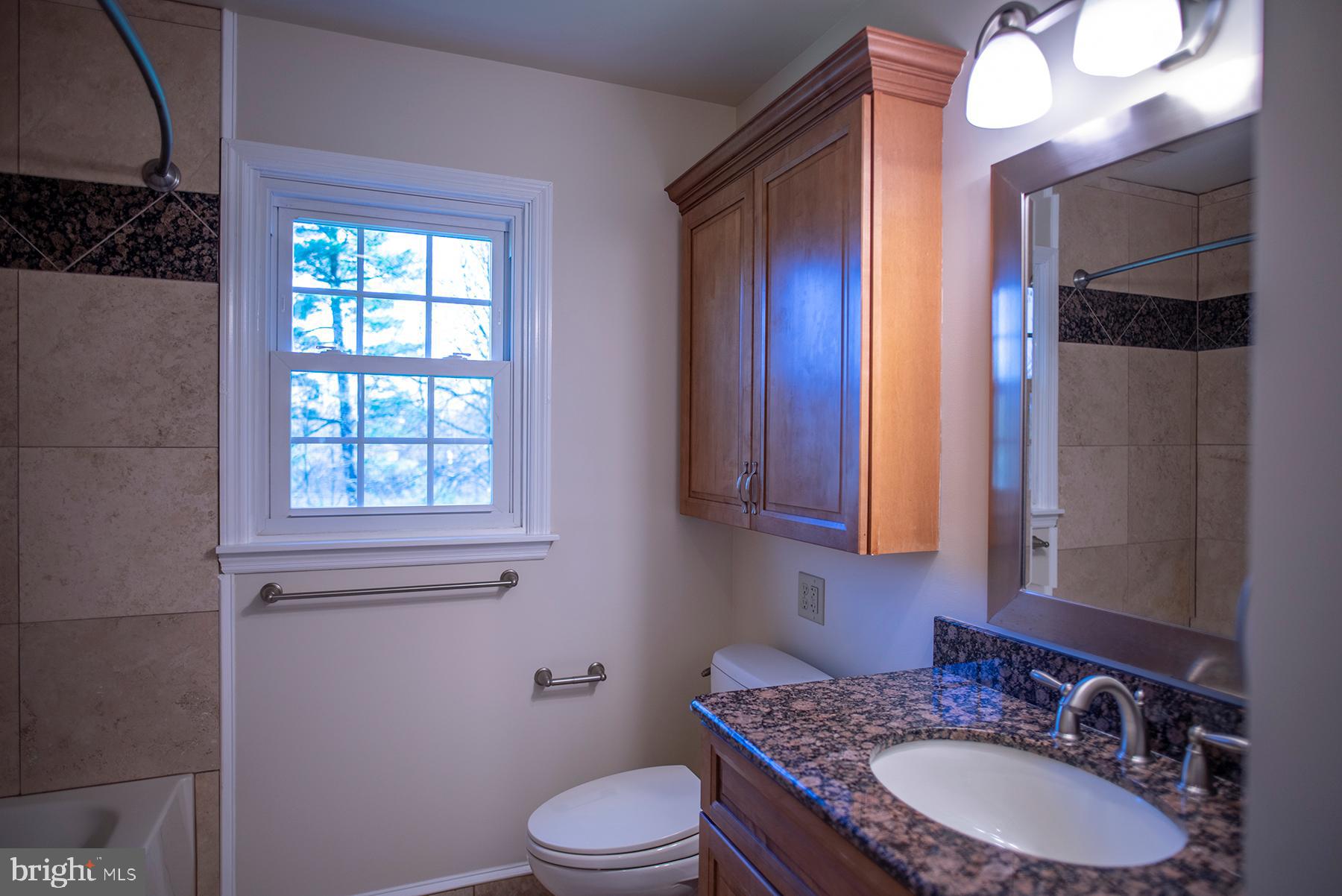 19826 Spring Creek Road Hagerstown, MD 21742 - Photo 21 of 27 Bath