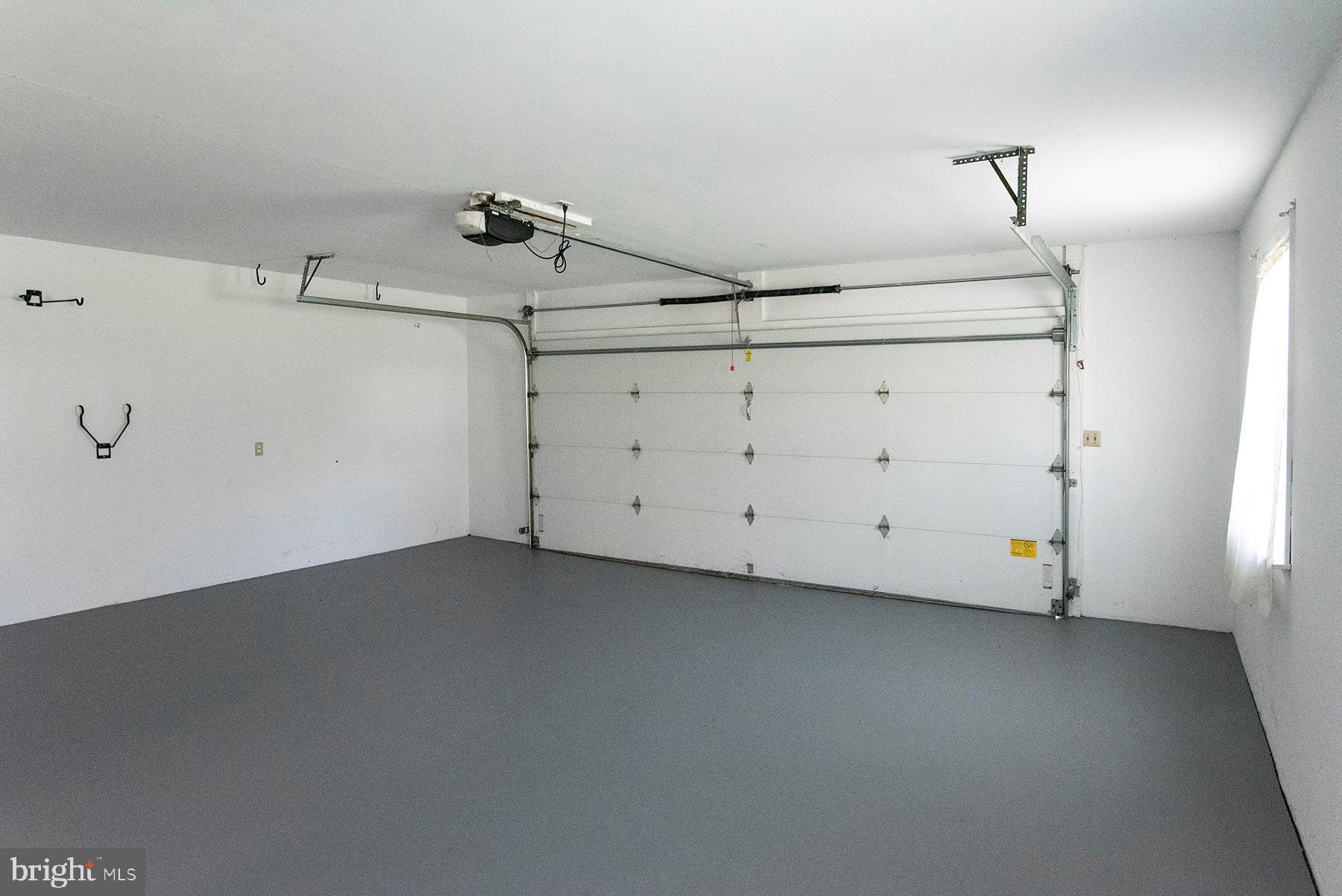 19826 Spring Creek Road Hagerstown, MD 21742 - Photo 24 of 27 Garage interior