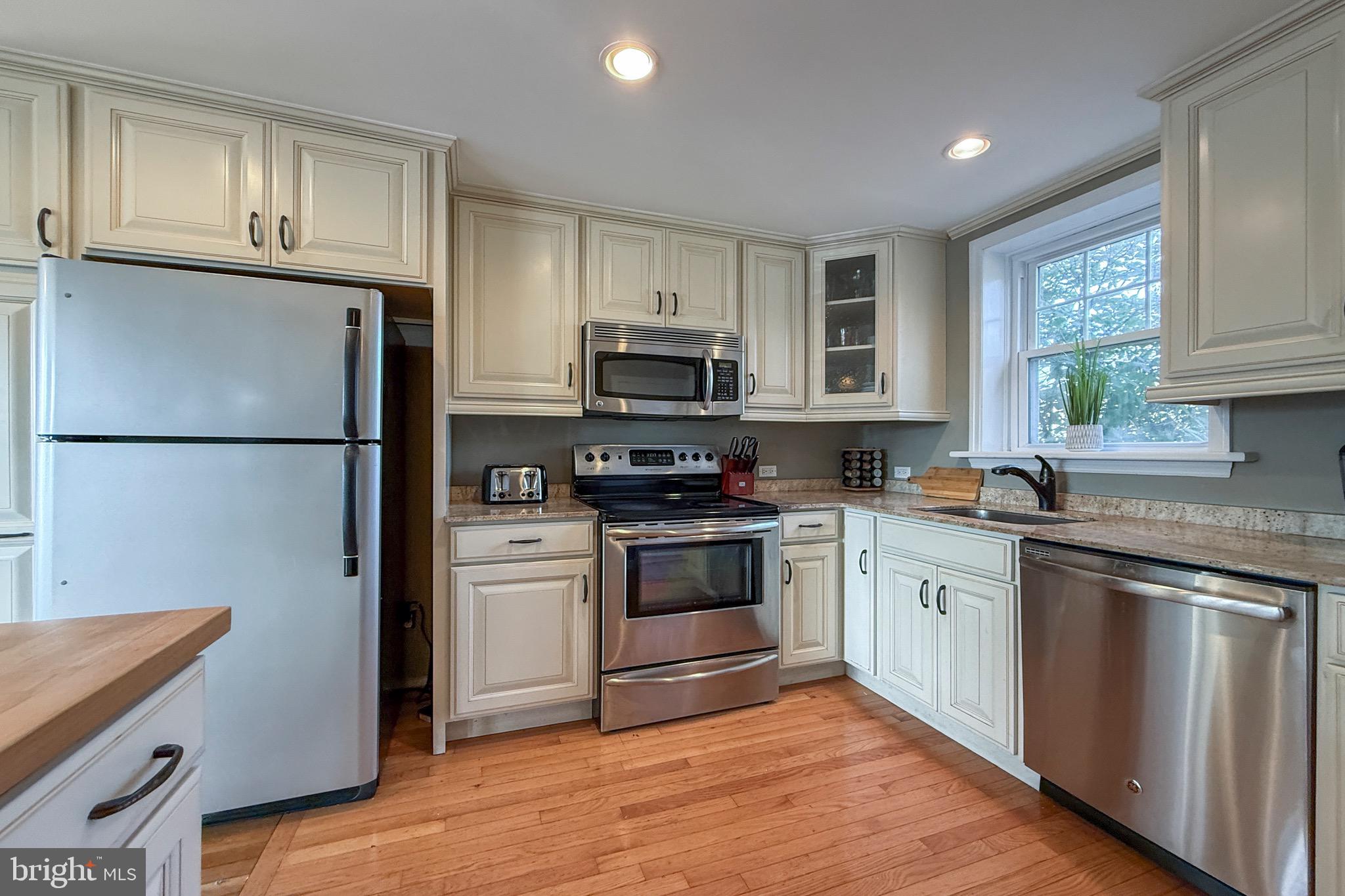 726 River Road Ewing, NJ 08628 - Photo 14 of 30